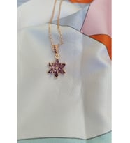 Kadın Rose Altın Kaplama Mor Taşlı Tepelikli Lotus Çiçeği Kolye