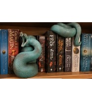 2 Parçalı Gerçek Ayrıntılara Sahip Yılan Kitap Tutucu Kitap Tutucu BOOK NOOK Taş Döküm Ağır Ürün