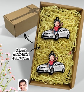 BK Gift Hediye Kutulu Kişiye Özel Bay SEAT Leon Figürlü Plakalı Ahşap Karikatür 2'li Ahşap Anahtarlık-2