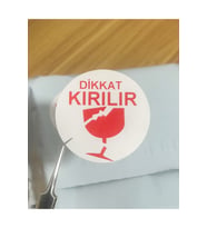 Dikkat Kırılır Uyarı Etiketi 5x5 cm 1000 Adet