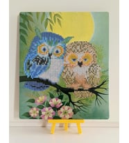 KRİSTAL BONCUKLU TAŞLI MOZAİK ELMAS GOBLEN PANO TABLO RESİM PUZZLE DIAMOND PAINTING 21X25- BAYKUŞ MODELİ