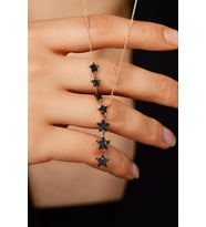 Oniks Taşlı Rose Sıralı Yıldız Gümüş Kolye