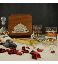 Boğa Figürlü Kişiye Özel Gold Maşalı ve Taşlı 2'li Viski Kadehi Seti