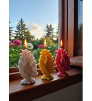 YAPRAK AĞAÇ DESENLİ 3'LÜ HEDİYELİK DEKORATİF HOŞ KOKULU PARAFİN WAX MUM (SARI + BEYAZ + PEMBE RENKLİ)