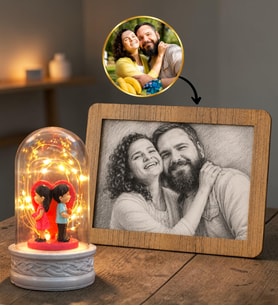 Kişiye Özel Karakalem Fotoğraflı Çerçeve ve Led Işıklı Sırt Sırta Çiftli Fanus Hediye Seti