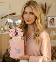 Kişiye Özel İsimli Peluş Silindir Kutuda Ayna & Kalp Balonlu 4'lü Pembe Ayıcık Buketi