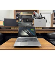 Acer Aspire R15 Intel Core i5 6200U 8GB RAM 240GB SSD 15.6” DOKUNMATİK FHD (İKİNCİ EL)
