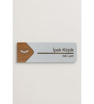 Lucena İpek Kirpik Ofis Oda Kapı İsimliği Yönlendirme Tabelası Levhası Kişiselleştirilebilir