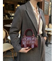 Mini Bordo Parlak Rugan Görünümlü El ve Çapraz Askılı Kadın Çanta
