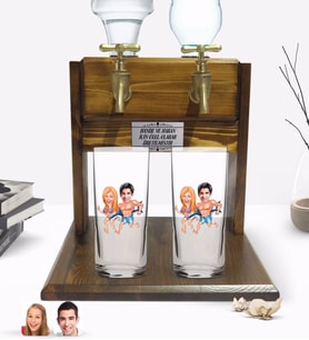 BK Gift Kişiye Özel Sevgililer Tasarımlı İkili Rakı Bardağı ve Çift Musluklu Doğal Ahşap Rakı Standı-8 (Model 1)