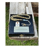 ALTINLI TESBİH-GÜMÜŞ İSİMLİ- ALTIN PARÇACIKLI - GOLDEN ROSARY-DIŞINA İSİM YAZILABİLİR KARE KUTULU