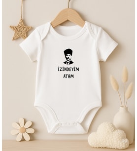 İzindeyim Atam Baskılı Bebek Body Zıbın (Pamuk Beyaz)