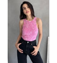 Nare Taş Detaylı Pembe Yıkamalı Body (Pembe)