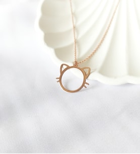 Gümüş Kedi Figürlü Rose Kolye