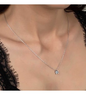 Ucarticaret S-warovski Taşlı Gümüş Tektaş Bayan Kolye