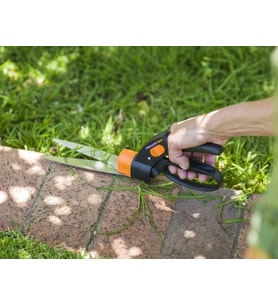 Fiskars 113680 Servo-System Çim Makası