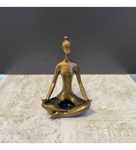 Yogacı Kadın Mumluk