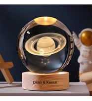 Işıklı Ahşap Kaideli Satürn Cam Küre 8cm*6cm