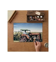Atatürk Traktör Kullanırken Renkli Fotoğraf Tasarımı 240 parça Ahşap Puzzle Ahşap Kutuda MP06954