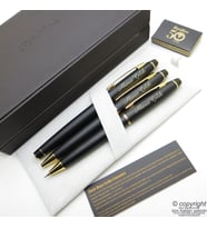 Scrikss 35 3'lü Set Mat Siyah Altın Deri Ahşap Kutulu  Roller Kalem + Versatil Kalem + Tükenmez Kalem Set  Scrikss Noble  İsme Özel Kalem  Hediyelik Kalem