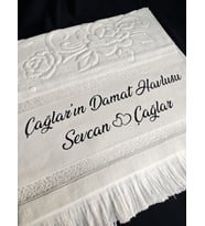 Kişiye Özel İsim İşlemeli Kadife Etamin Çeyizlik Söz Damat Havlusu (Siyah)