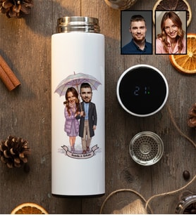 Kişiye Özel Karikatürlü Yürüş Yapan Romantik Sevgililer Filtreli Dijital Göstergeli Termos Sevgililer Günü Hediyesi