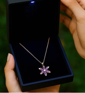 Premium Işıklı Kutuda 925 Ayar Gümüş Gerçek Ametist Taşlı Lotus Çiçeği Kadın Kolye