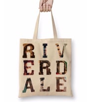Riverdale Letter Portraits Bez Çanta Uzun Saplı