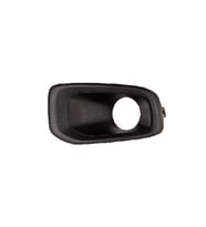 JEEP RENEGADE ÖN TAMPON PANJURU DELİKLİ SİYAH SAĞ 13- JEP07RE027 5XB28XS9AA