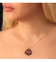925 Ayar Gümüş Siyah Lotus Kolye