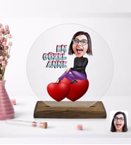 BK Gift Kişiye Özel En Güzel Anne Karikatürlü Yuvarlak Ahşap Standlı Biblo-1