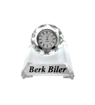 Kişiye Özel Tasarım Kristal Cam Kaideli Masa Saati, Kaideli Saat, Cam Kaideli Saat, Cam Saat, Kristal Saat, Masa Saati, Kaideli Saat, Ofis Saat, Hediye Saat, Ofis Hediyesi, İş Hediyesi, Doğum Günü Hediyesi