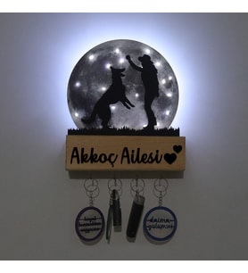Lucenda Led Işıklı Pleksi Dolunay Kişiselleştirilebilir Biblo Ruth Köpekle Oynayan Adam Anahtar Askılığı (Gri)