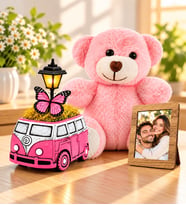 Kişiye Özel Fotoğraflı Pembe Vosvos Minibüs Masa Lambası ve Pembe Peluş Ayıcık – Sevgiliye Arkadaşa Doğum Günü Hediyesi