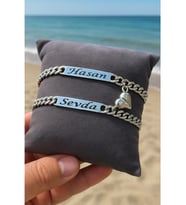 2 Adet Kişiye Özel Isim Yazılı Mıknatıslı Kalpli Unisex Çelik Bileklik Çifti