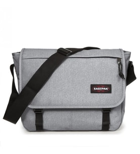 Eastpak Delegate+ Omuz Askılı Postacı Çantası Füme EK00026E3631 (Gri)