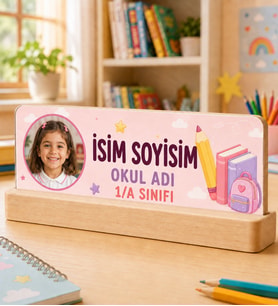 Kişiye Özel Fotoğraflı Ahşap Masa İsimliği – Çocuk Öğrenci İsimliği