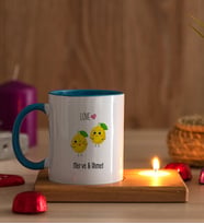 Kişiye Özel Sevimli Limonlar Ahşap Altlıklı Mumlu Mavi Kupa