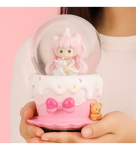 Işıklı Müzikli Püskürtmeli Büyük Boy Kar Küresi Unicorn Temalı 16 x 12 cm (Karışık)