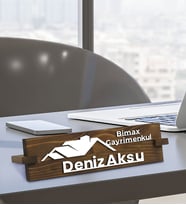 BK Gift Kişiye Özel Figürlü Gayrimenkul Masa İsimliği, Yeni İş Hediyesi, Arkadaşa Hediye, Ofis Hediyesi