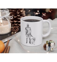 BK Gift Kişiye Özel Tam Boy Karakalem Erkek ve Köpek Karikatürlü Beyaz Kupa Bardak-1