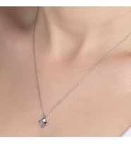 Swarovski Taşlı Gümüş Dörtgen Bayan Kolye