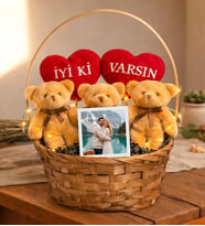 Sevgililer Gününe Özel İyi ki Varsın Tasarımlı Kahverengi Peluş Ayıcık Sepeti
