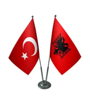 Masa Üstü Arnavutluk Bayrağı Türk Bayrağı İkili Krom Direk Masa Bayrak Seti