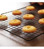 Orta Boy Pasta Soğutma Dinlendirme Teli Ekmek Kek Kurabiye Soğutma Teli Glaso Teli 50x36 cm
