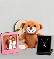 Kişiye Özel 25cm Peluş Ayıcık Ve Fotoğraflı Pemhe Çerçeve Ve Kartanesi Kolye