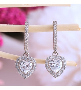 Aya Diamond Gümüş Beyaz Taşlı Kalpli Kadın Küpe