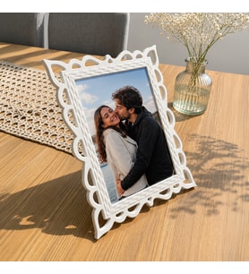 Fotoğraflı Dekoratif Beyaz Çerçeve Kişiye Özel