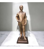 Atatürk Cumhuriyet Heykeli