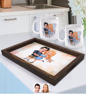 BK Gift Kişiye Özel Sevgililer Karikatürlü Doğal Ahşap Tepsi ve 2’li Kupa Bardak Seti-13
